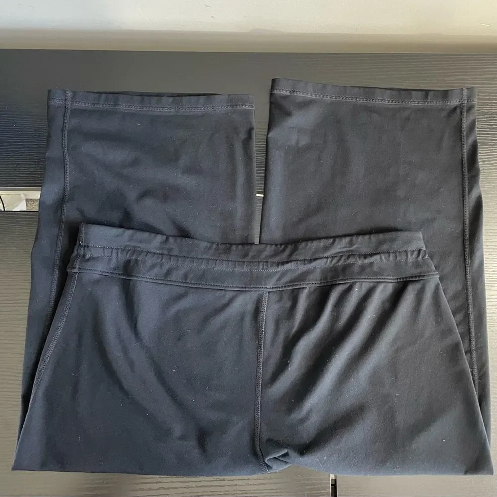 Gap Body Fit Capri Cropped Athletic Black Workout Pants, Gstretch, Large - Picture 7 of 12